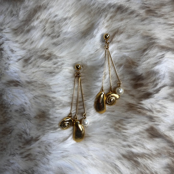 J. Crew Gold and Pearl Seashell Drop Earrings - Picture 2 of 4